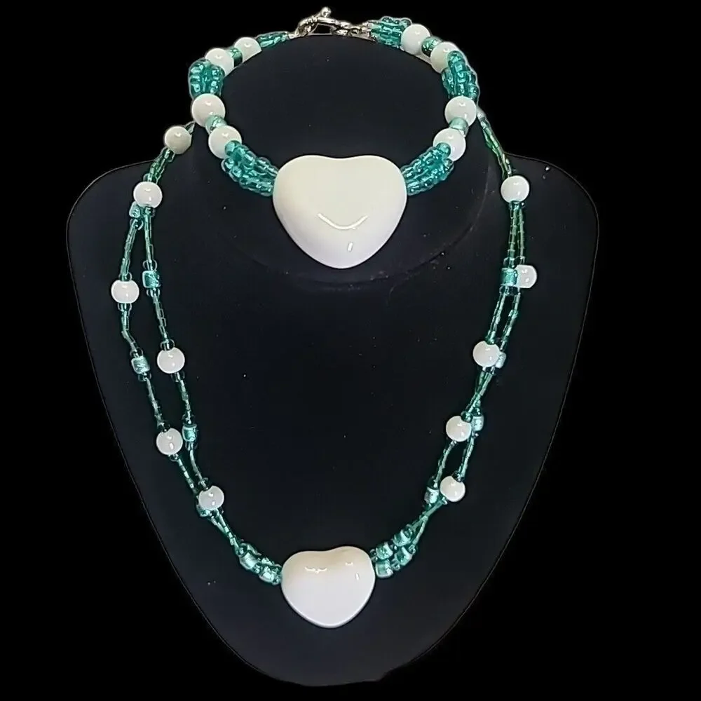 Teal Green & White Heart‎ Glass & Acrylic Bead 16